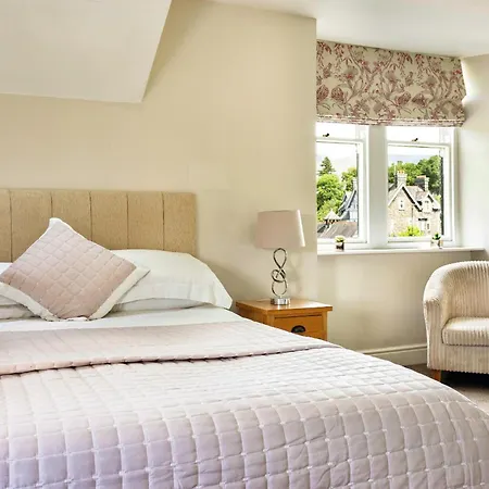 Finest Retreats - Kelsick - Helvellyn Guest house 3*